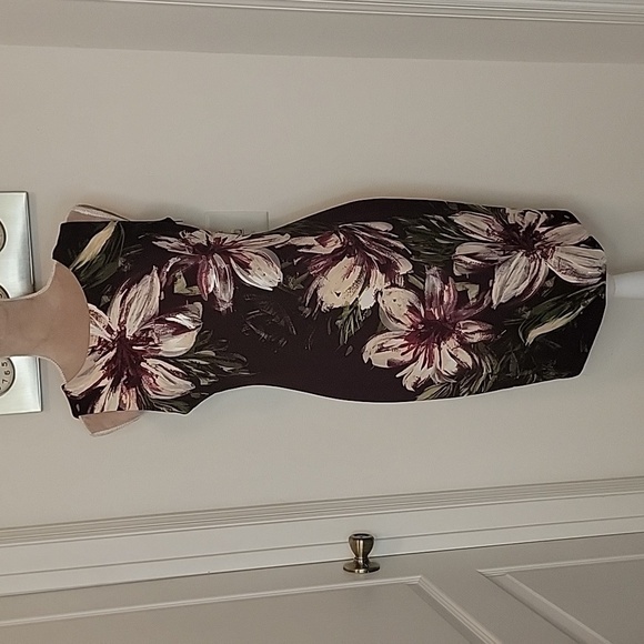 Calvin Klein, Size 8P, Purple Round Neck Floral Sheath Dress, EUC! - Picture 1 of 9